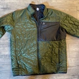 Mountain Hardware zip up quilted jacket